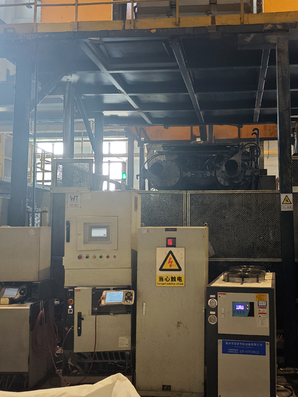 DIE CASTING MACHINE